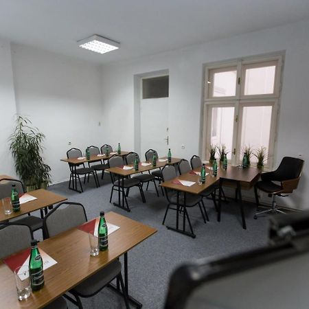 Old Town Apartments Krupnicza Краков Экстерьер фото