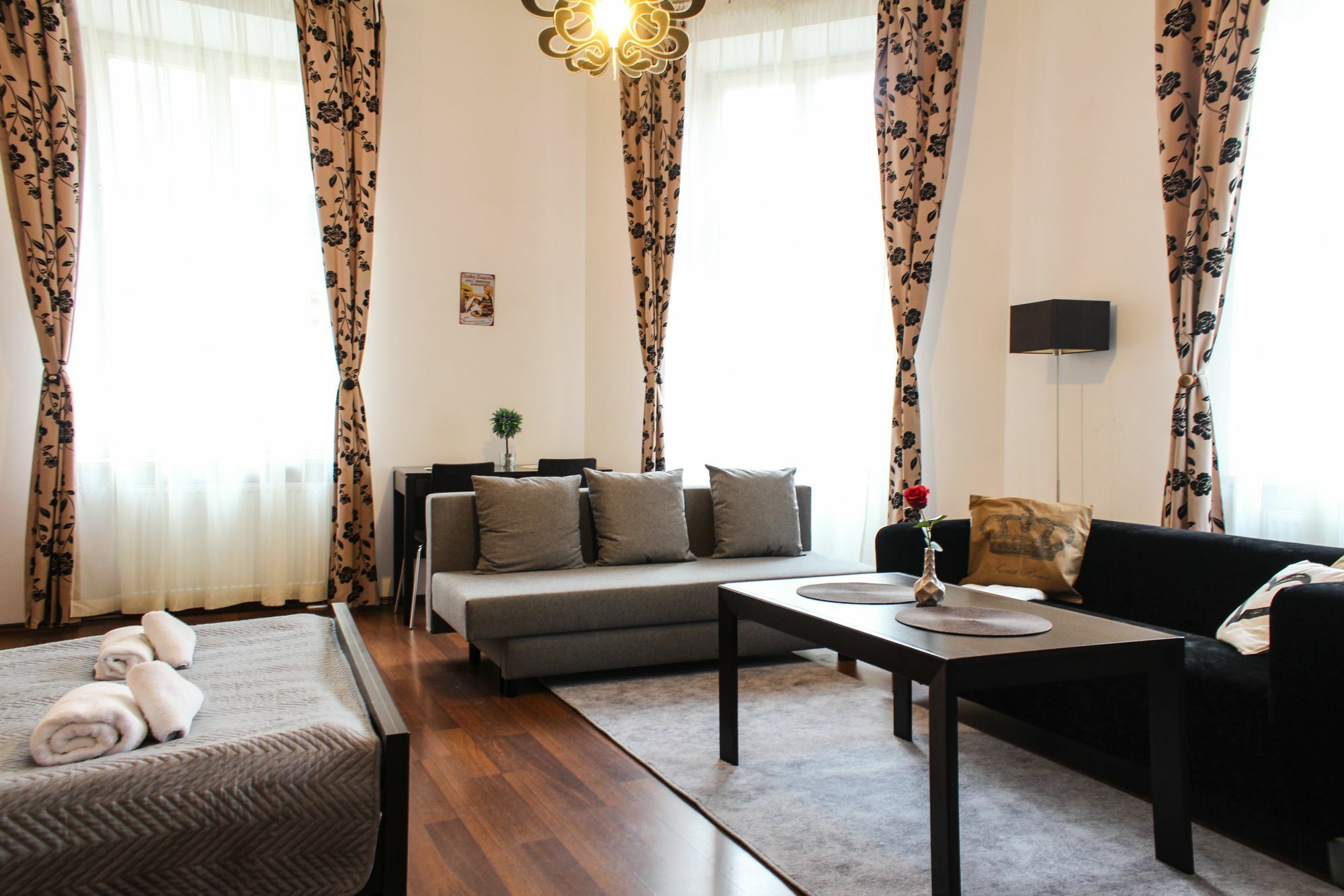 Old Town Apartments Krupnicza Краков Экстерьер фото